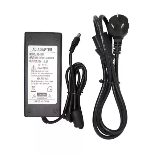 12V5A: Adaptador de corriente