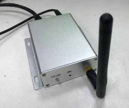 Conecte la antena al SMA conectado a la puerta de enlace de monitoreo de sensores IOT-G010